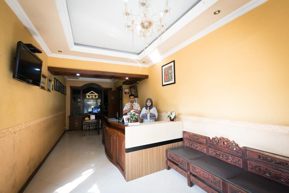 Hotel Wisma Djaja Syariah Bojonegoro Ngoại thất bức ảnh