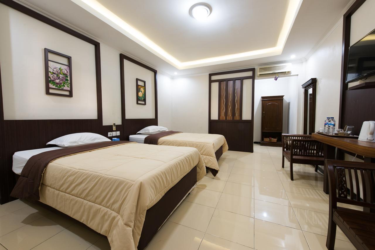 Hotel Wisma Djaja Syariah Bojonegoro Ngoại thất bức ảnh