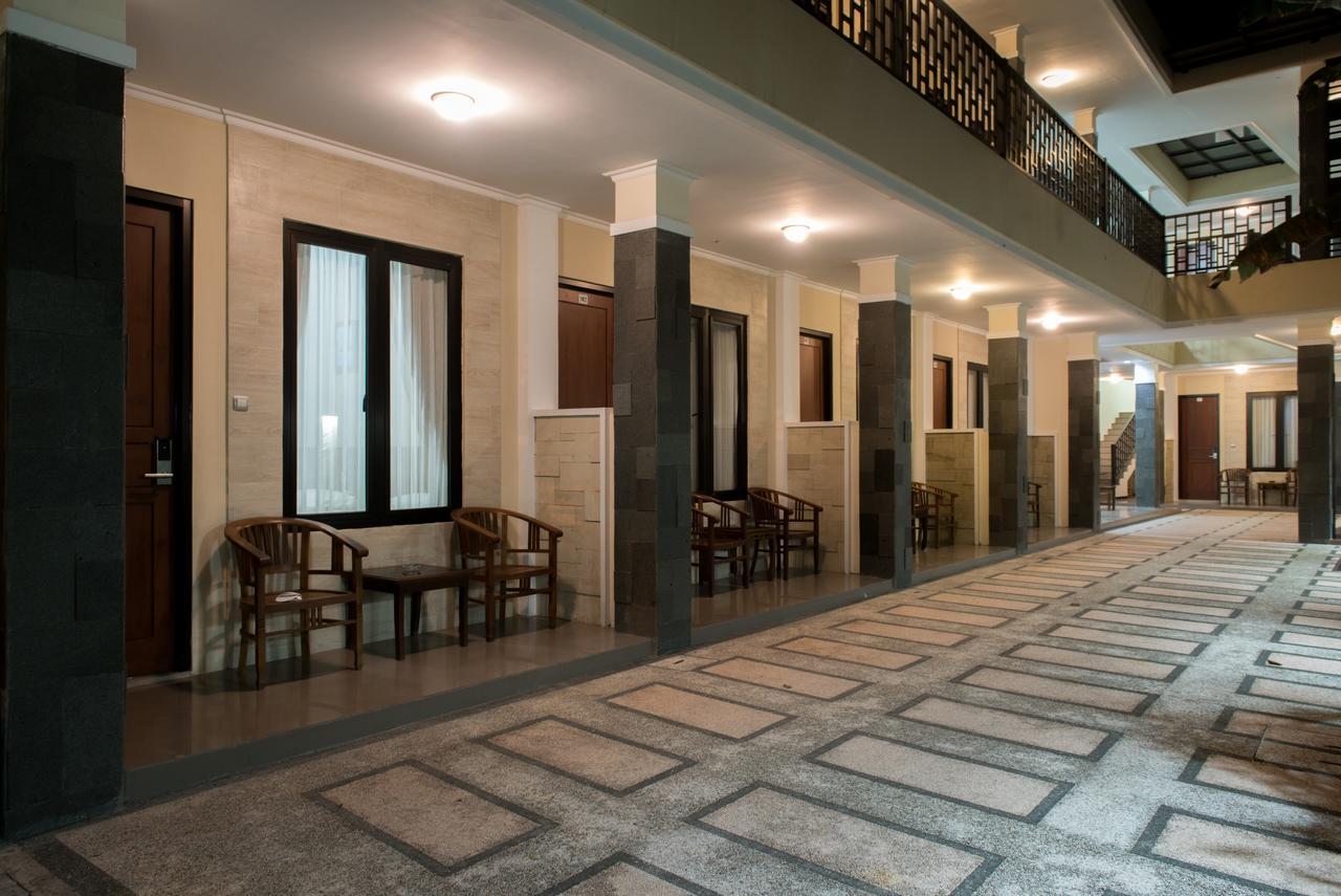 Hotel Wisma Djaja Syariah Bojonegoro Ngoại thất bức ảnh